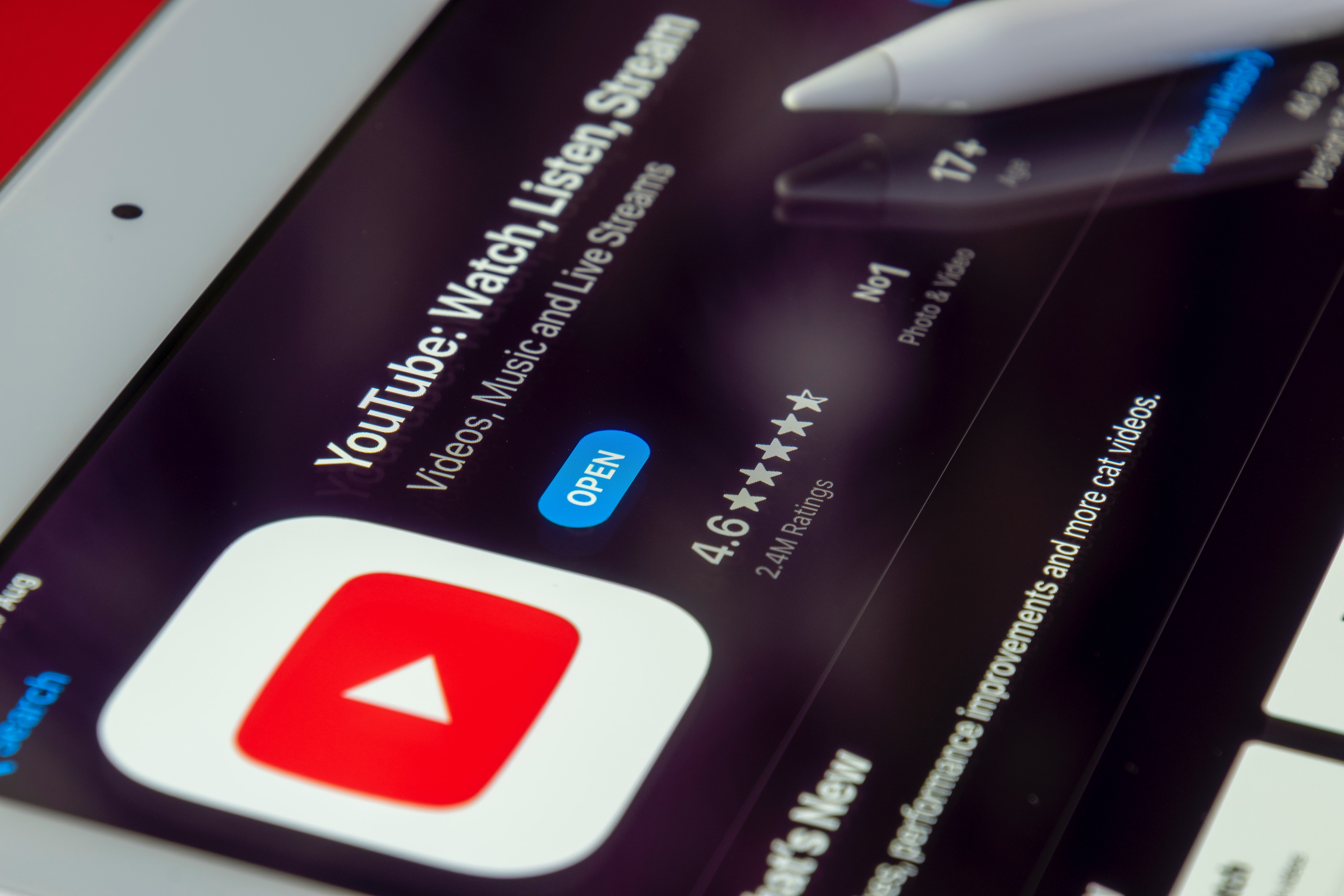 Pas 2 vitesh penalizim, YouTube i rikthen kanalin Donald Trump