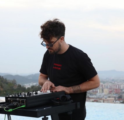 Kush është DJ i njohur që ndezi atmosferën tek Arka Rooftop në festën e Big Brother Vip