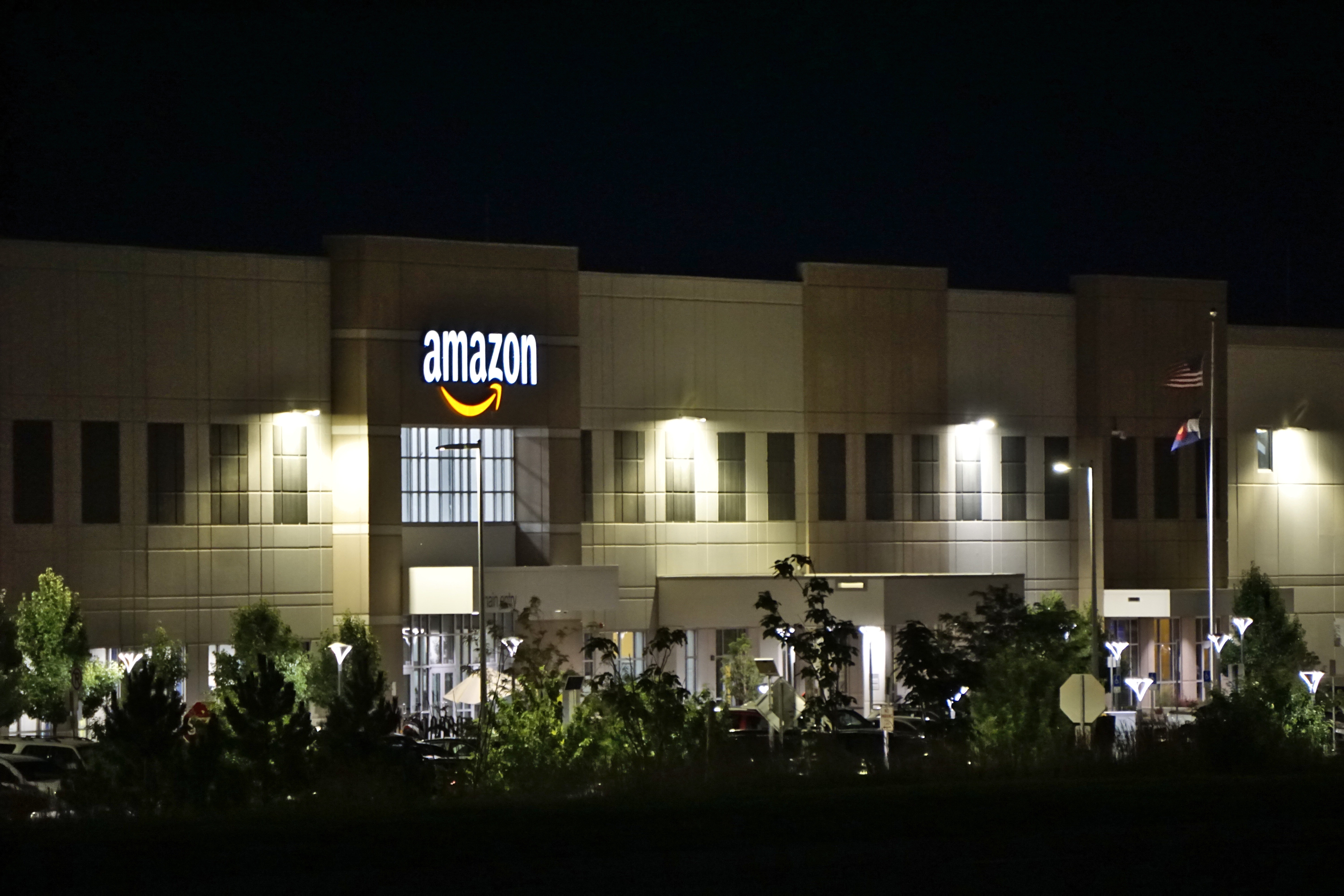 SHBA akuzon Amazon për mashtrim ndaj klientëve