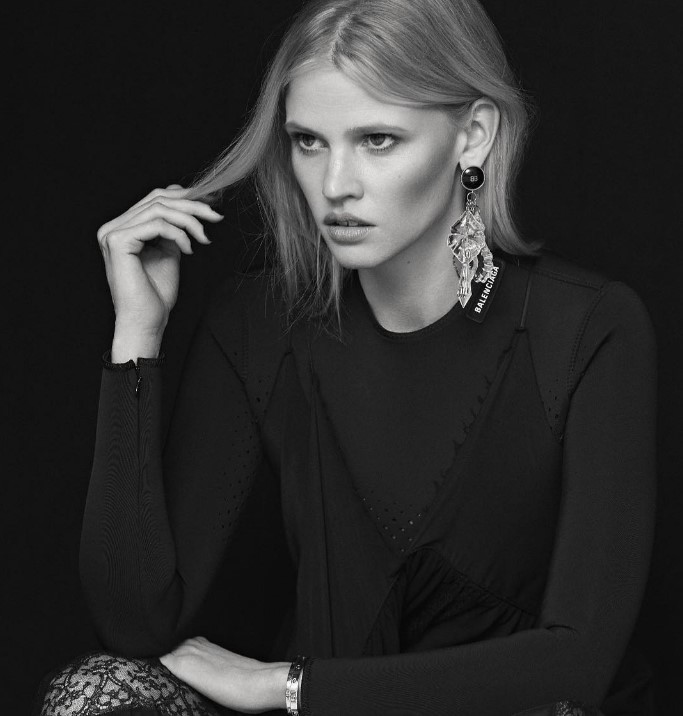 Modelja Lara Stone bëhet nënë për herë të dytë