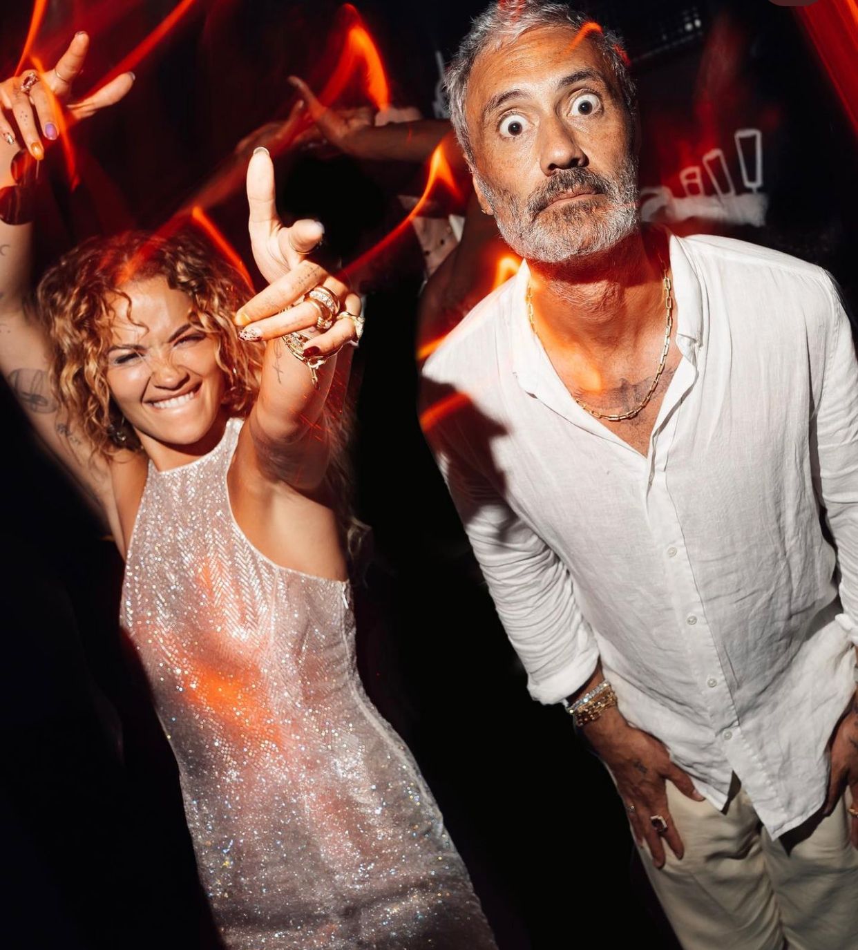 Bashkëshorti i Rita Orës feston 48-vjetorin në Ibiza