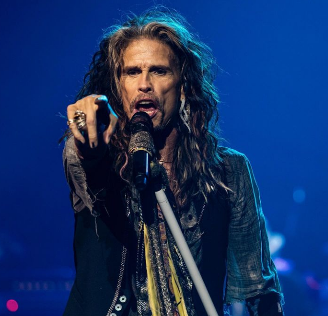 Këngëtari i Aerosmith, Steven Tyler, akuzohet për sulm seksual