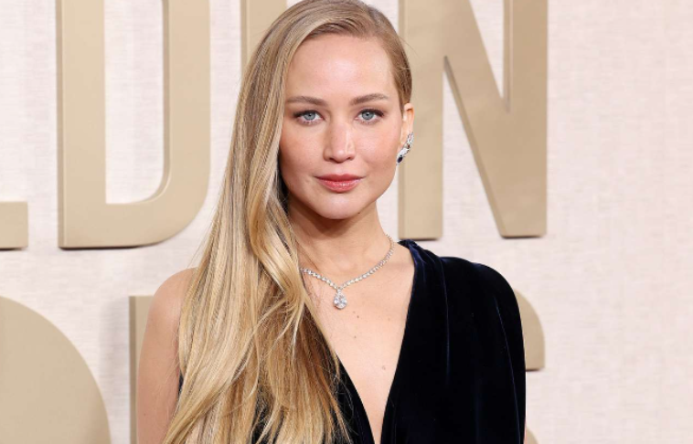 Jennifer Lawrence shfaqet me diamant në Golden Globes 2024