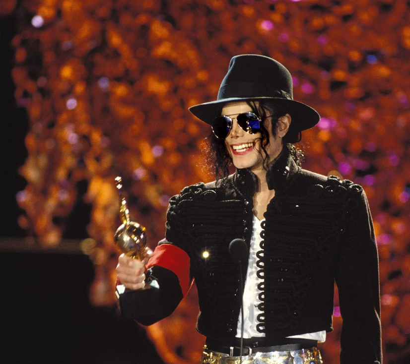 Një nga xhaketat ikonike “Thriller” të Michael Jackson është në ankand