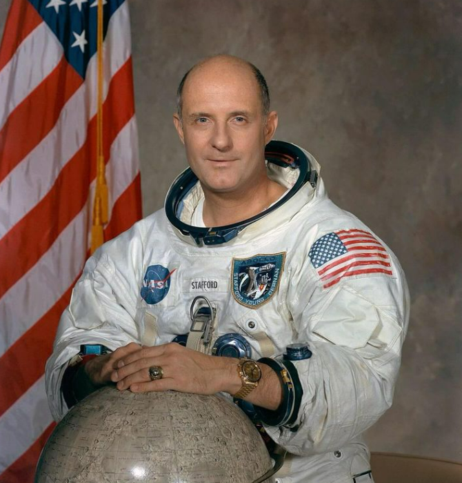 Astronauti Thomas Stafford, komandanti i Apollo 10, vdes në moshën 93-vjeçare