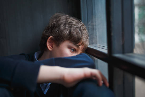 Këtu janë 12 shenja alarmante që fëmija juaj është në depresion