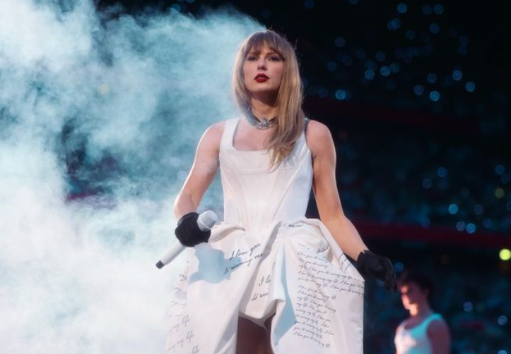 Taylor Swift po shkatërron sezonin e futbollit të Travis Kelce