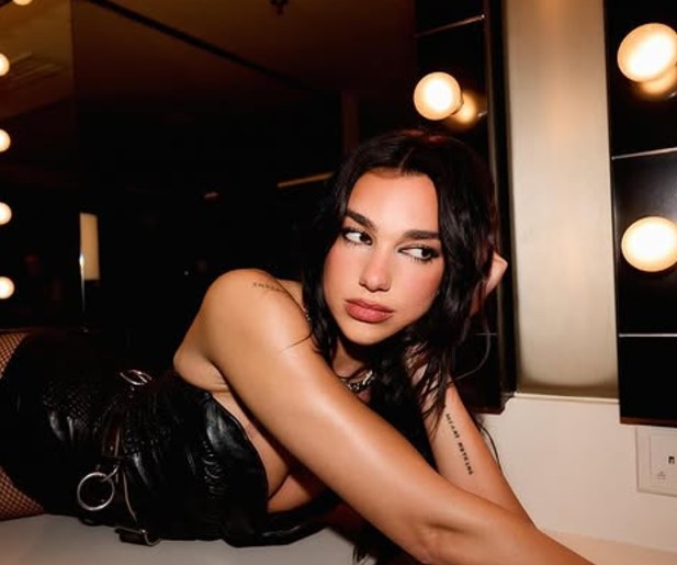 Dua Lipa flet shqip për Vogue