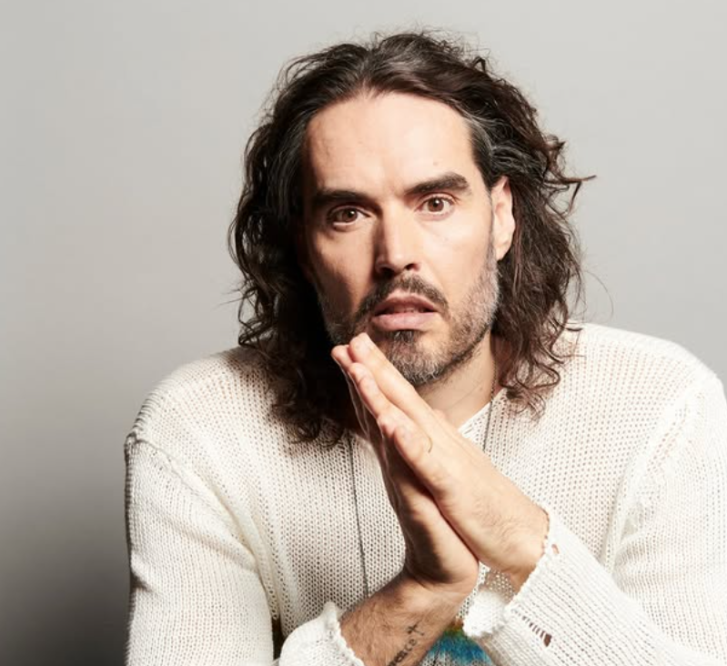 Jam një i varur nga droga, por jo një përdhunues! Russell Brand reagon pas akuzave