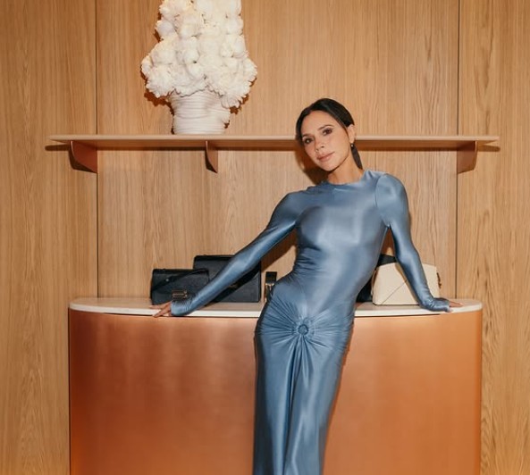 Victoria Beckham thyen heshtjen për lajmet që qarkullojnë për grindjet e Brooklyn Beckham