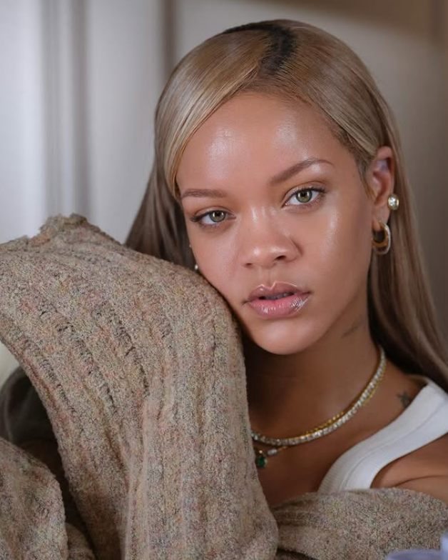 Rihanna humbi të atin, por si ishte raporti i tyre ndër vite?