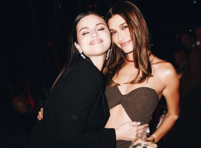 Rikthehen dyshimet për përplasje, Selena Gomez dhe Hailey Bieber nuk ndiqen më në rrjete sociale