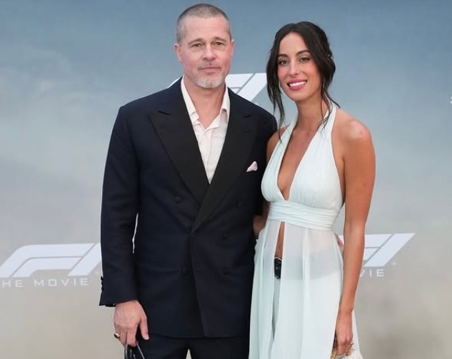 Brad Pitt shmang puthjen e të dashurës në tapetin e kuq