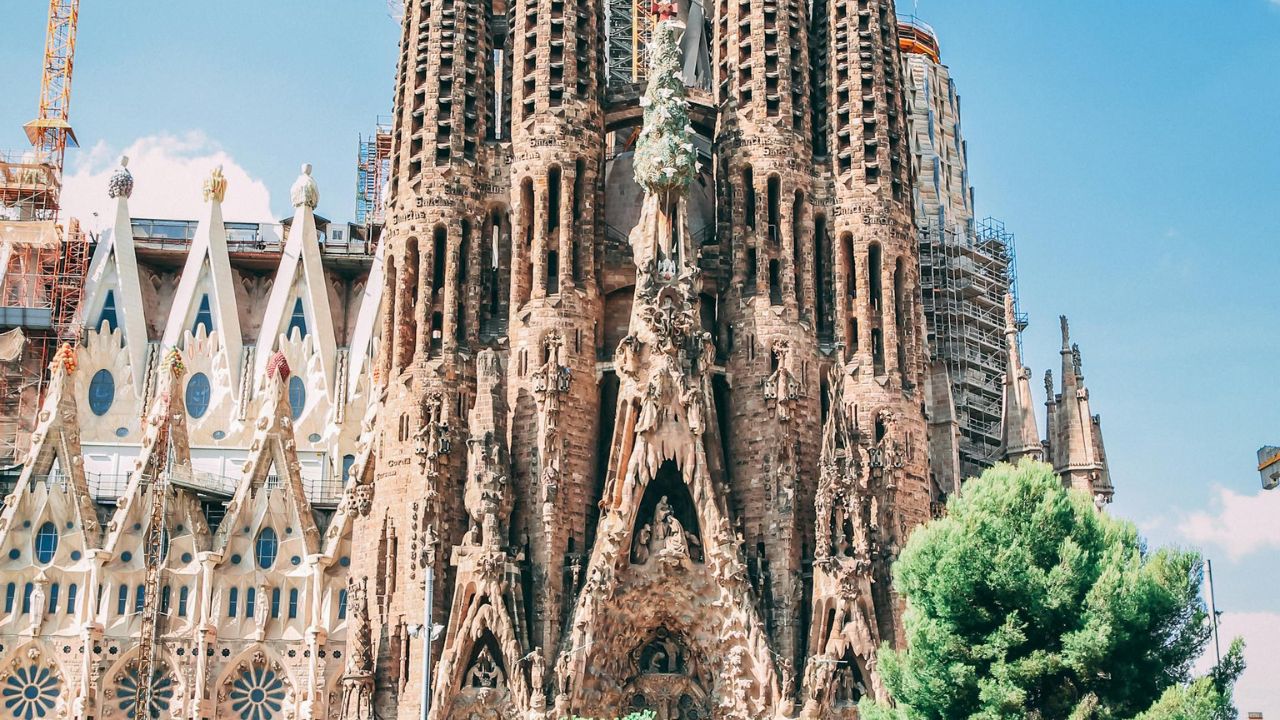 Barcelona merr vendimin drastik për të ulur numrin e turistëve
