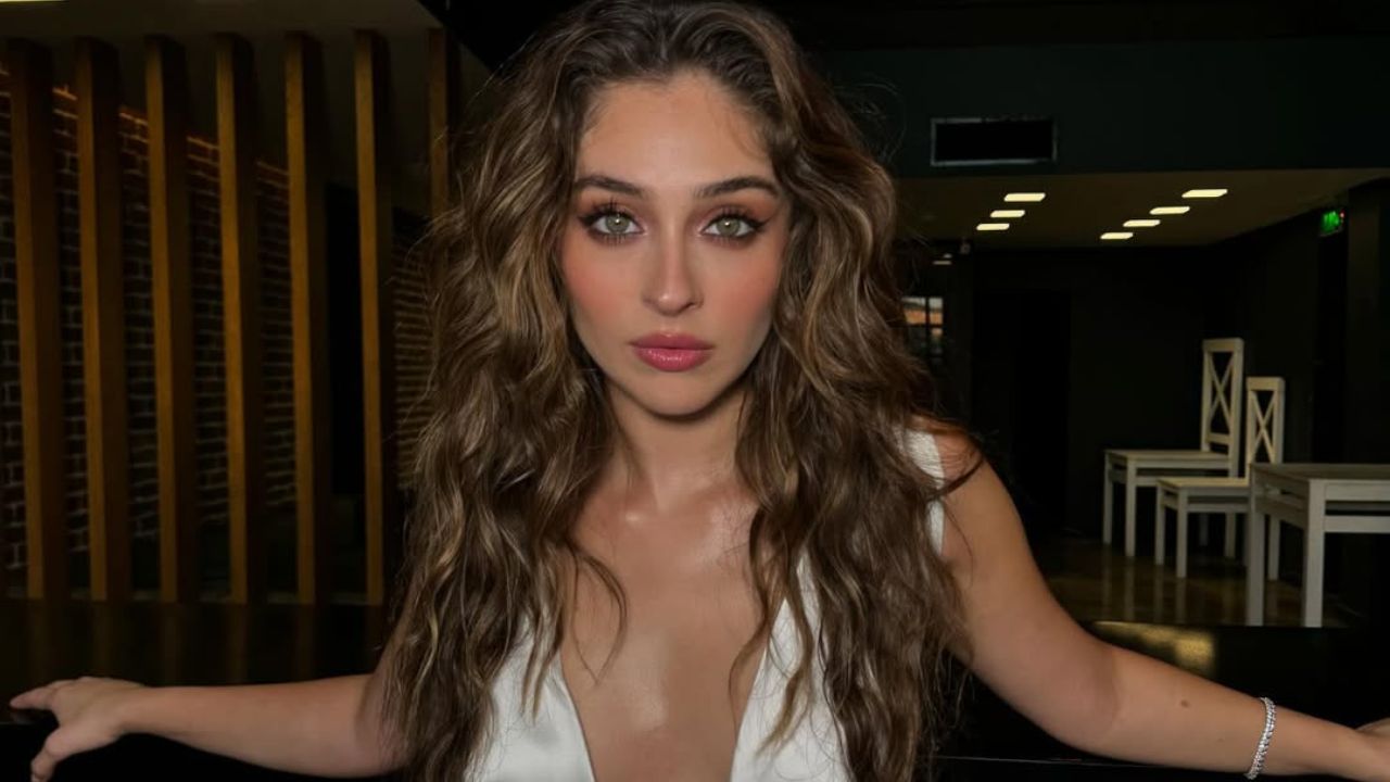 Cemre Baysel i nënshtrohet një operacioni në gjoks, ndan një foto nga spitali