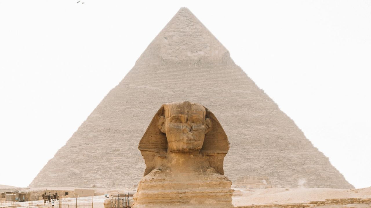 Referenca më e vjetër e shkruar për Moisiun mund të zbulohet në mbishkrimet e lashta egjiptiane në shkretëtirë