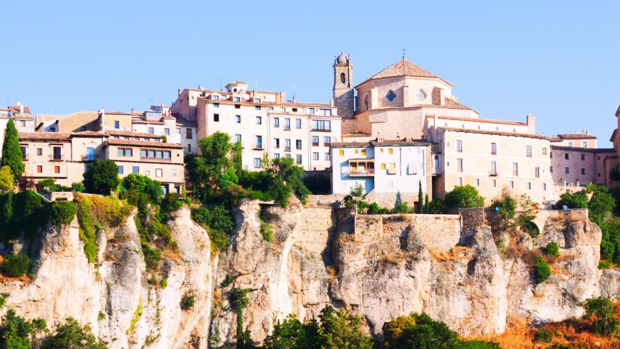 Destinacione evropiane që është më mirë t’i vizitosh në vjeshtë