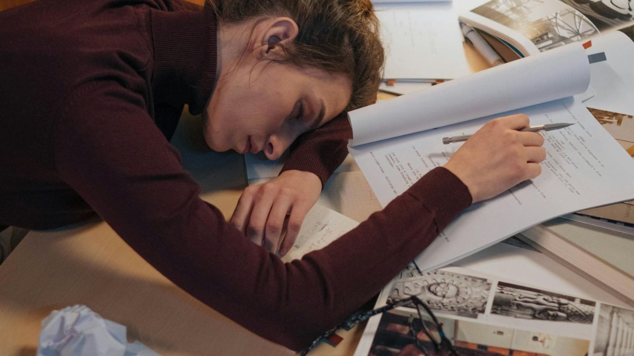 I bllokuar në stres pune? Ekspertët zbulojnë truke të mbështetura shkencërisht për të rritur përqendrimin