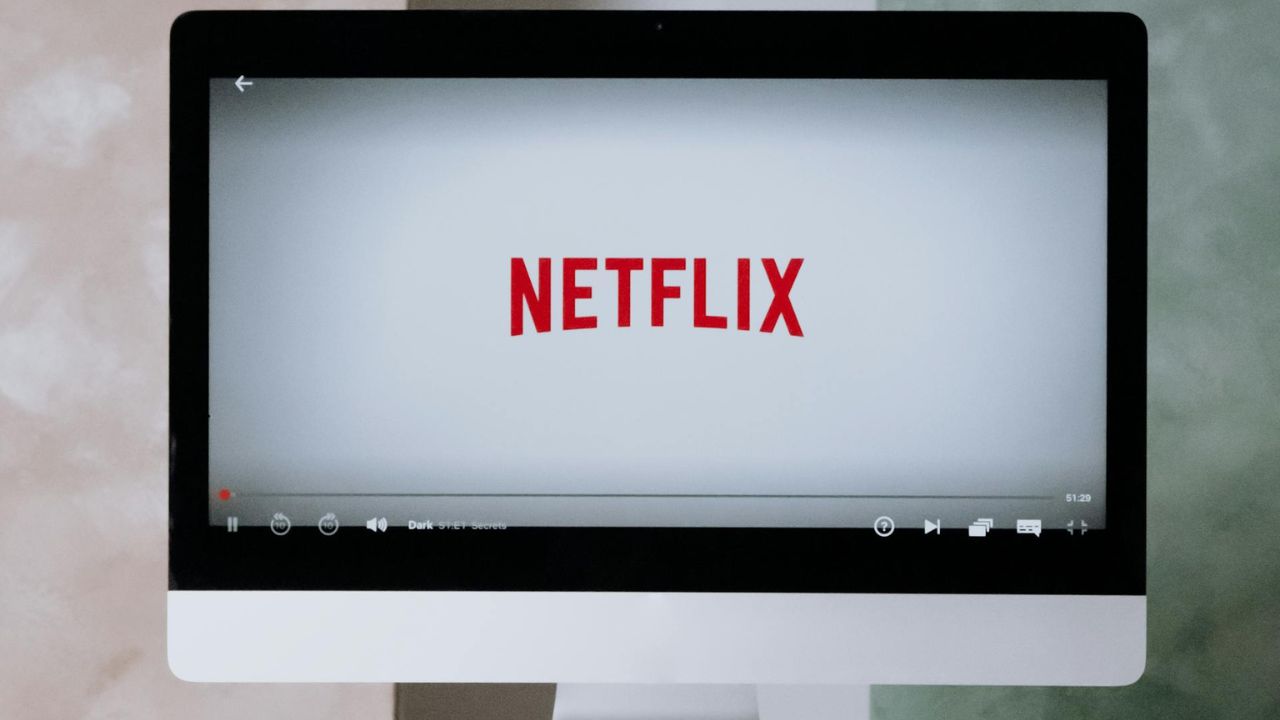 Pse Elon Musk po hyn në luftë me Netflix për një serial vizatimor për fëmijë?