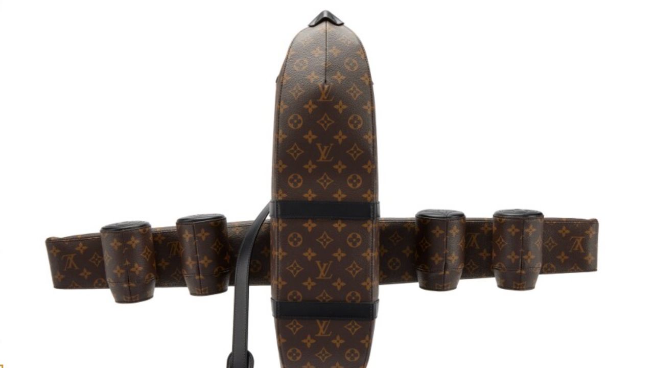 Çanta avion e Louis Vuitton në fakt kushton më shumë se një avion i vërtetë