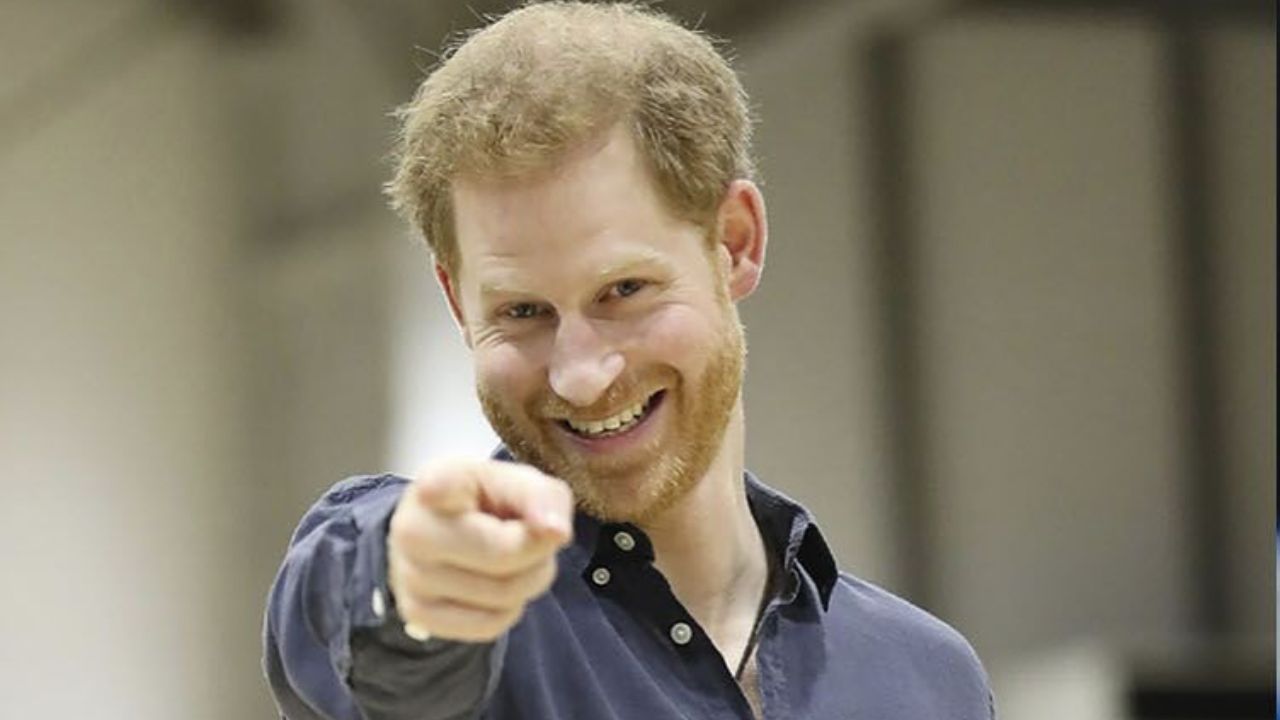 Pse shtatë emra të njohur përfshirë Princin Harry po padisin një nga grupet më të mëdha mediatike në Britani