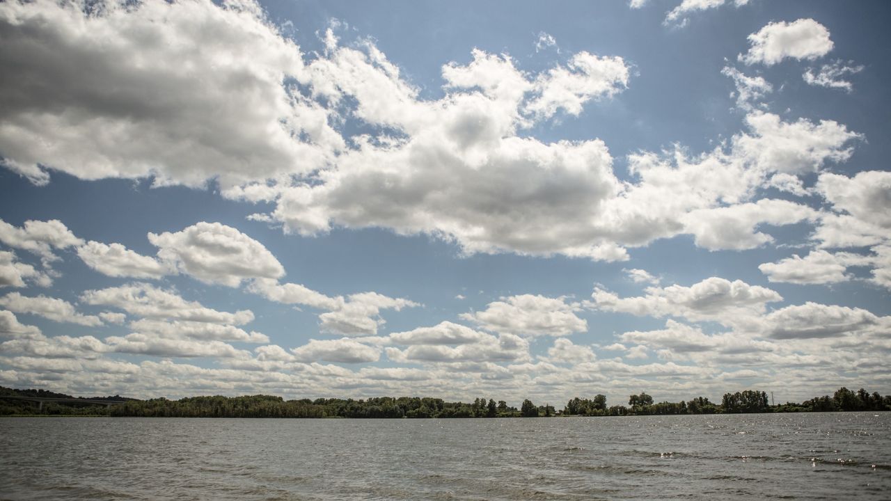 Parashikimi motit, 4 dhjetor 2025