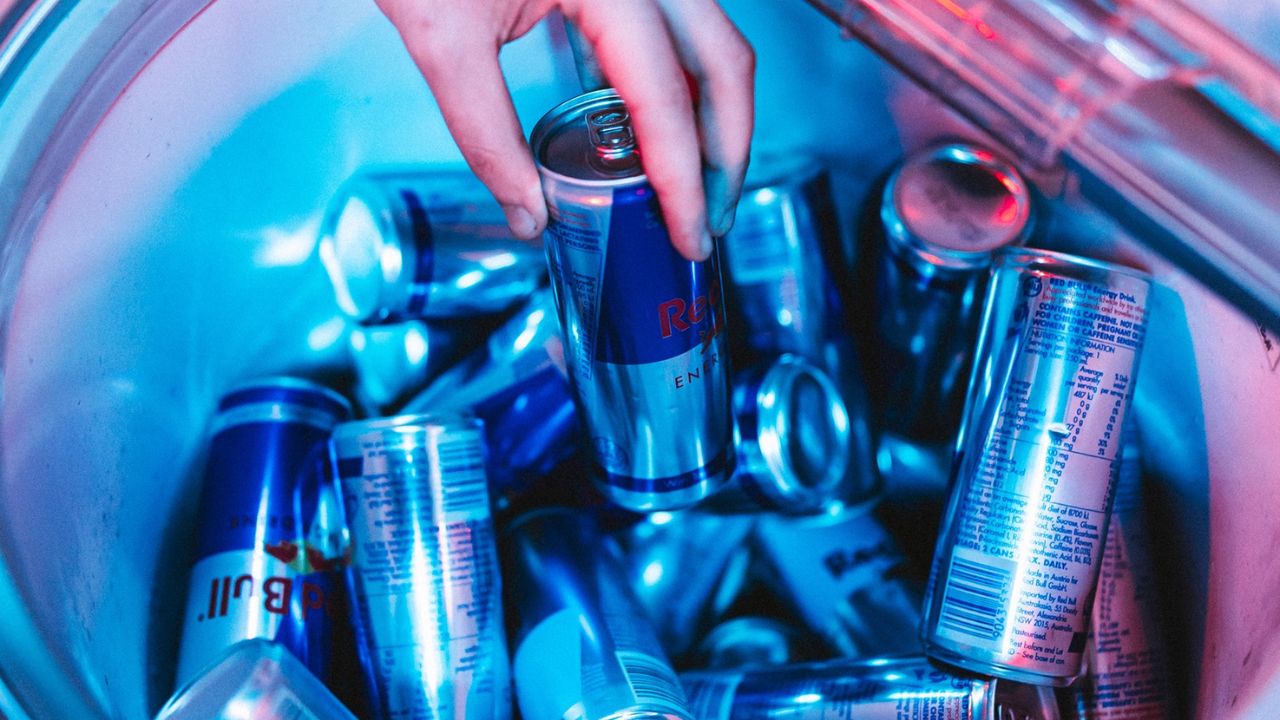 A është e shëndetshme të pish një pije energjike çdo ditë?