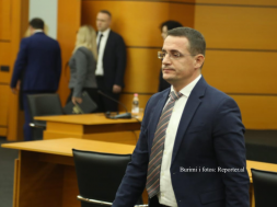 Burimi i fotos Reporter.al (2)