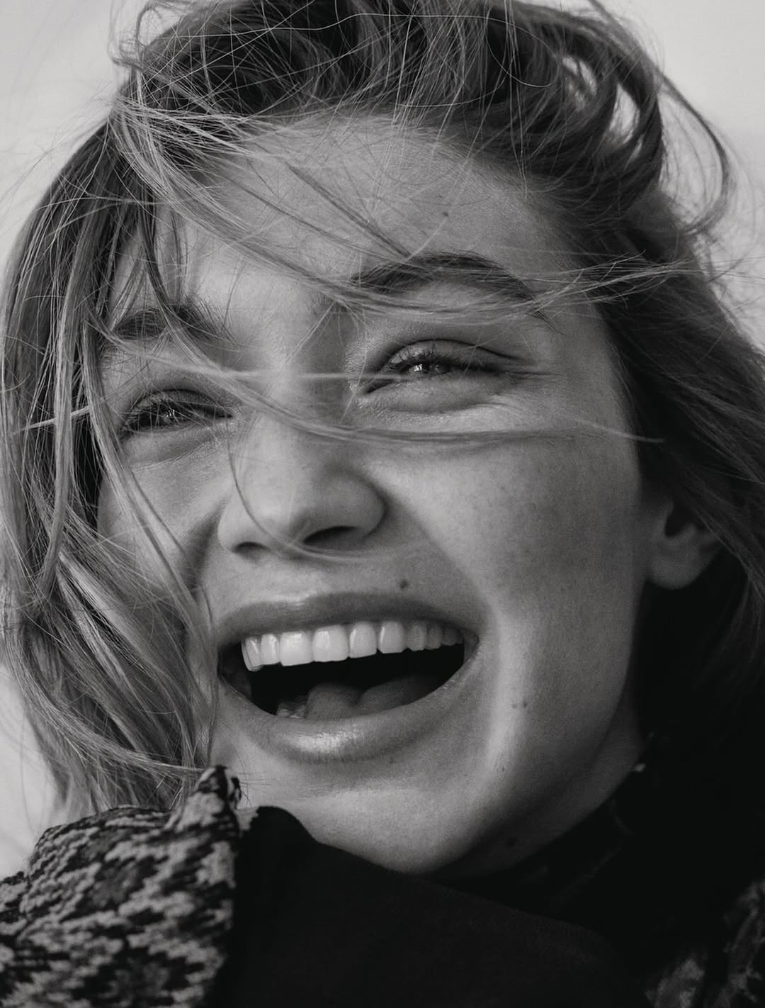 Motrat Hadid në dokumentet e Jeffrey Epstein? Çfarë zbulojnë email-et për Gigin dhe Bellan…