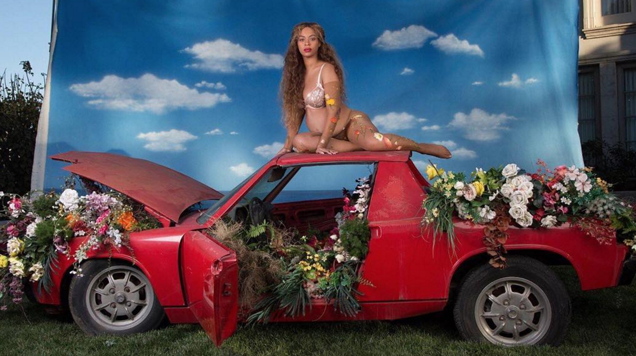 Beyonce poston gjithë setin fotografik – Foto me tre fëmijët e saj