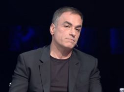 2017-04-18-13_36_02-Your-face-sounds-familiar-Albania-2-Shpat-Kasapi-si-Maria-Callas-YouTube