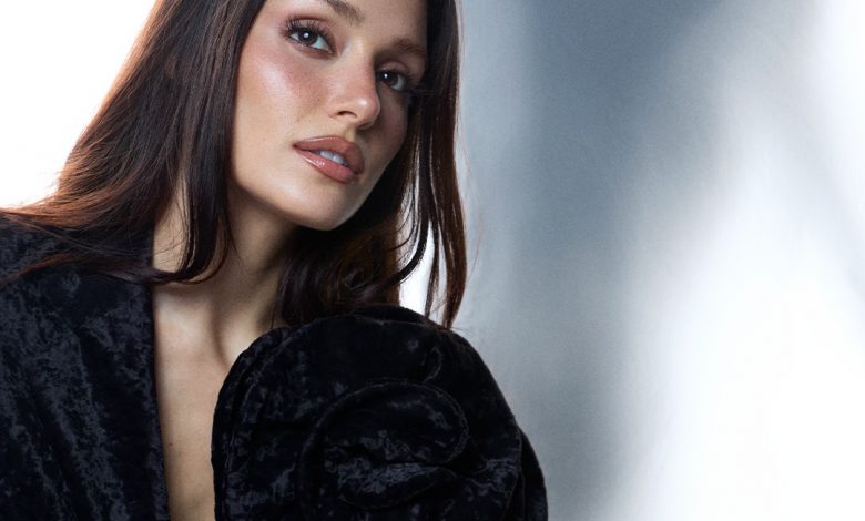 But whose truth 🎭#İkiDünyaBirDilek #TwoWorldsOneWish @vogueturkiye @primevideotr (1)