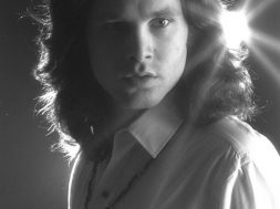 “See the light, babe”Photos by Paul Ferrara.